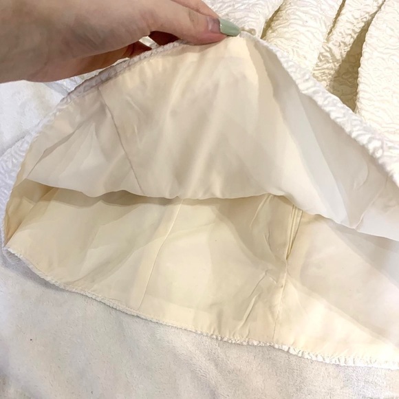 White Ruffle Top - Picture 4 of 4